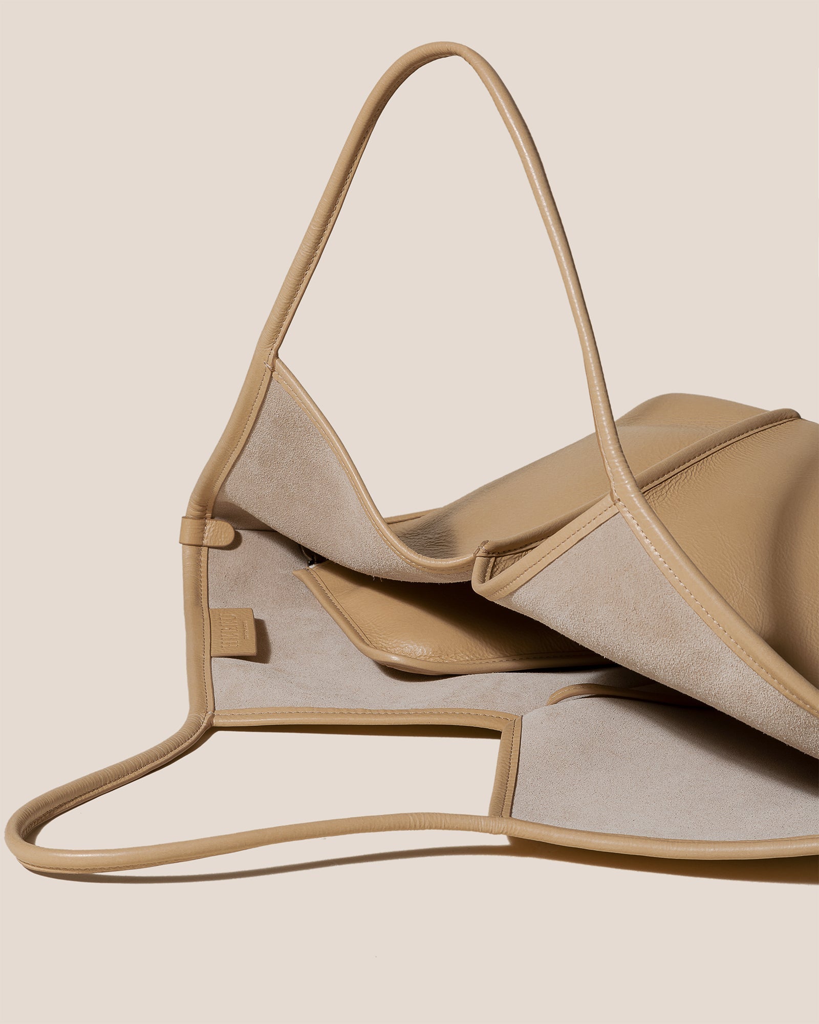 Hereu CALELLA DISTRESSED - Leather Tote Bag