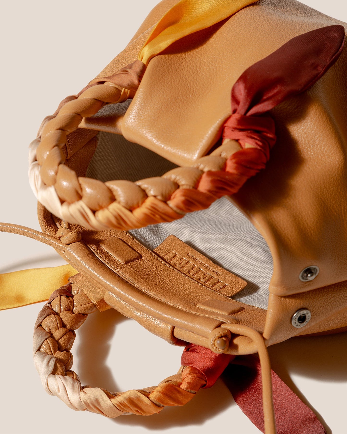 Hereu BOMBON FOULARD - Plaited-handle Leather Handbag